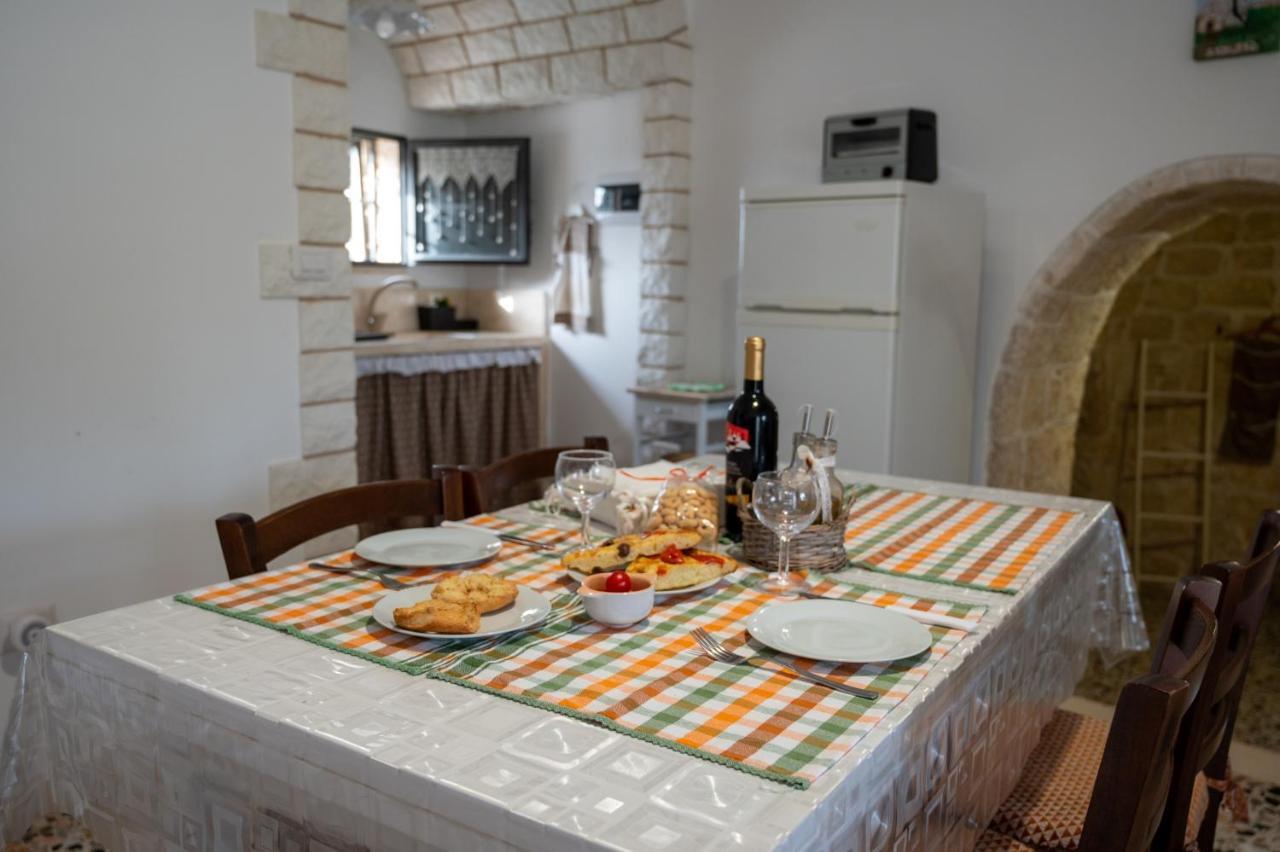 Trullo Monticello Villa มาร์ตินาฟรังกา ภายนอก รูปภาพ